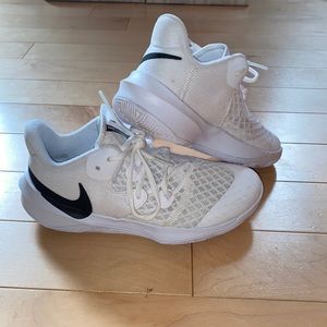 Nike womens hyperspeed court volleyball shoes
